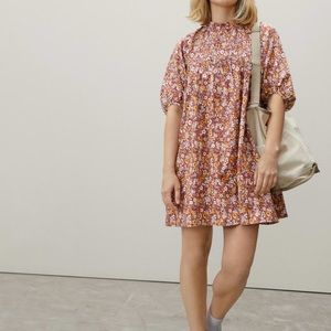 ☘️ Everlane The Shirred Mini Dress